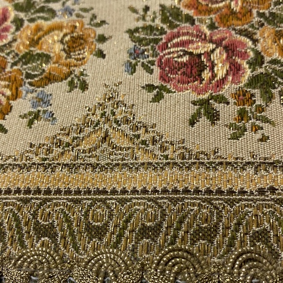 Set Of 3 Vintage Gold Floral Tapestry Doilies! - Picture 7 of 7